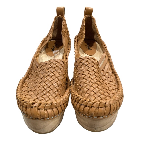 Free People Crochet Leather Wedges size 7.5 wooden cut out sole. - Picture 4 of 7